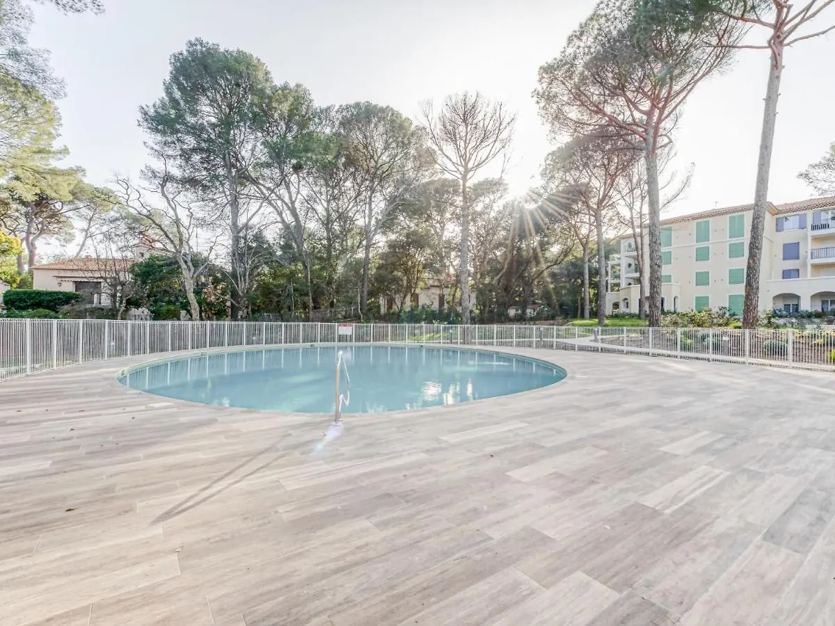קבלייר-סור-מר Apartment Le Domaine-4 By Interhome